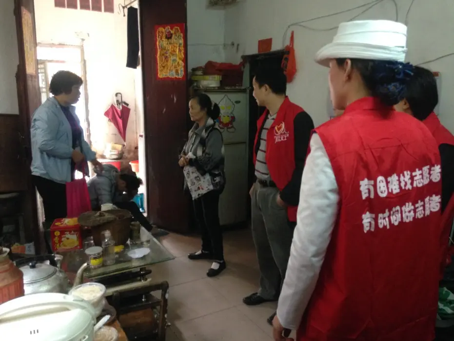 五邑碧桂园社区：“雷锋，您好！”